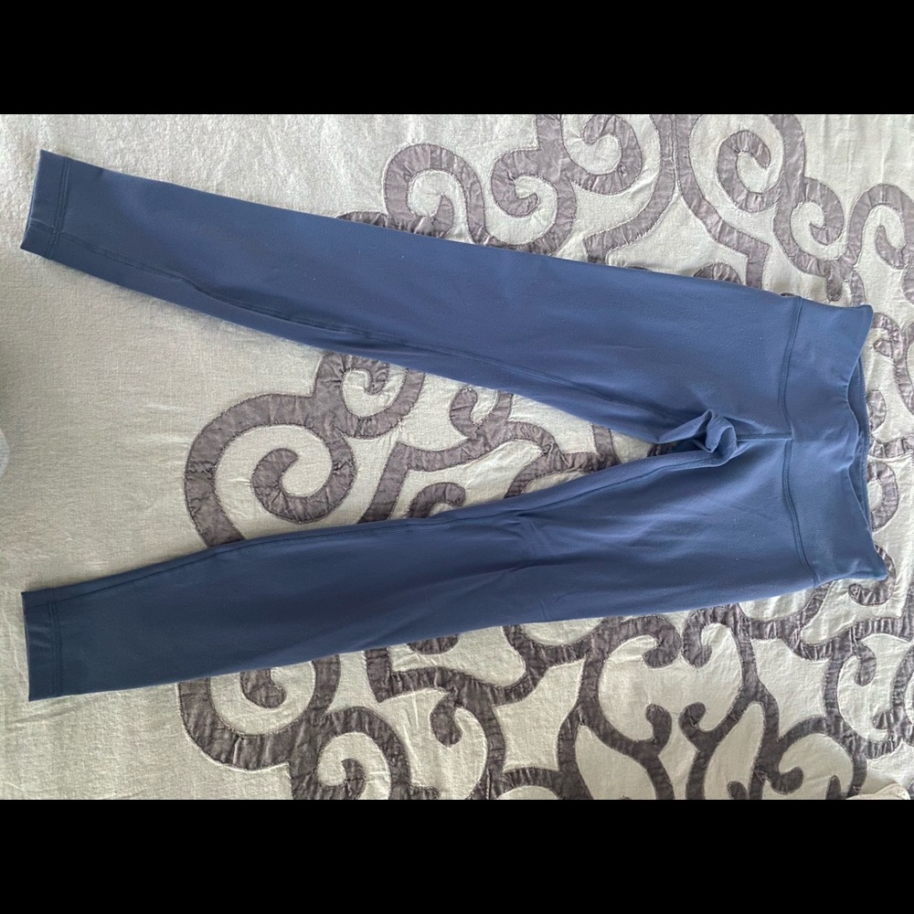 Size 6 lululemon leggings
